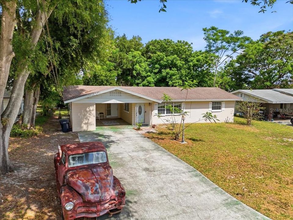 Active With Contract: $205,000 (2 beds, 2 baths, 1338 Square Feet)