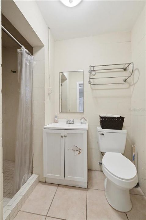 Active With Contract: $205,000 (2 beds, 2 baths, 1338 Square Feet)