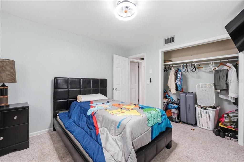 Active With Contract: $205,000 (2 beds, 2 baths, 1338 Square Feet)