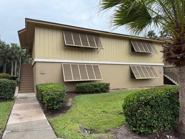 For Sale: $154,900 (2 beds, 2 baths, 897 Square Feet)