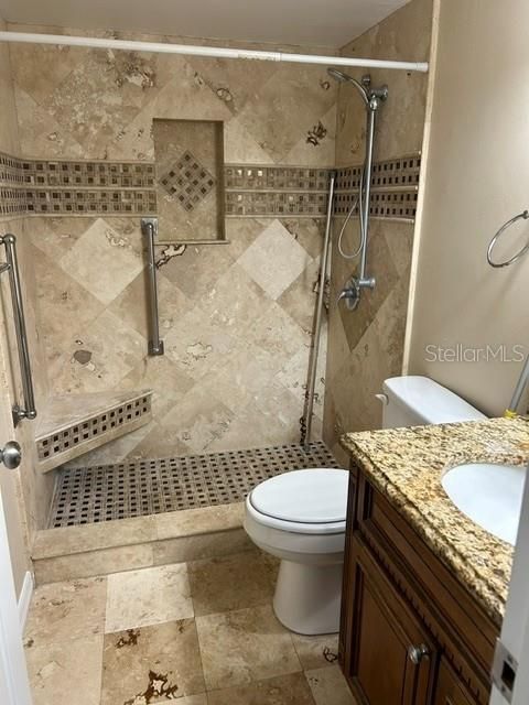 For Sale: $154,900 (2 beds, 2 baths, 897 Square Feet)
