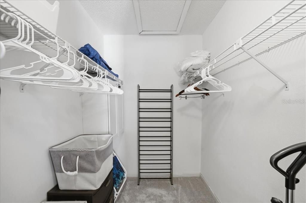 For Sale: $179,000 (2 beds, 2 baths, 888 Square Feet)