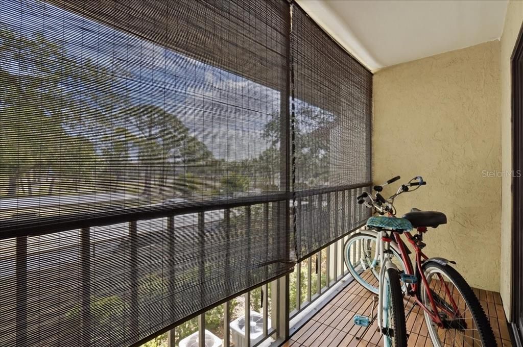 For Sale: $179,000 (2 beds, 2 baths, 888 Square Feet)