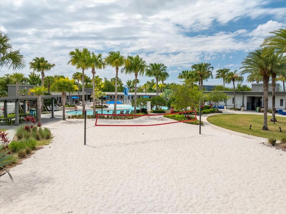 Activo con contrato: $869,990 (5 camas, 4 baños, 2758 Pies cuadrados)
