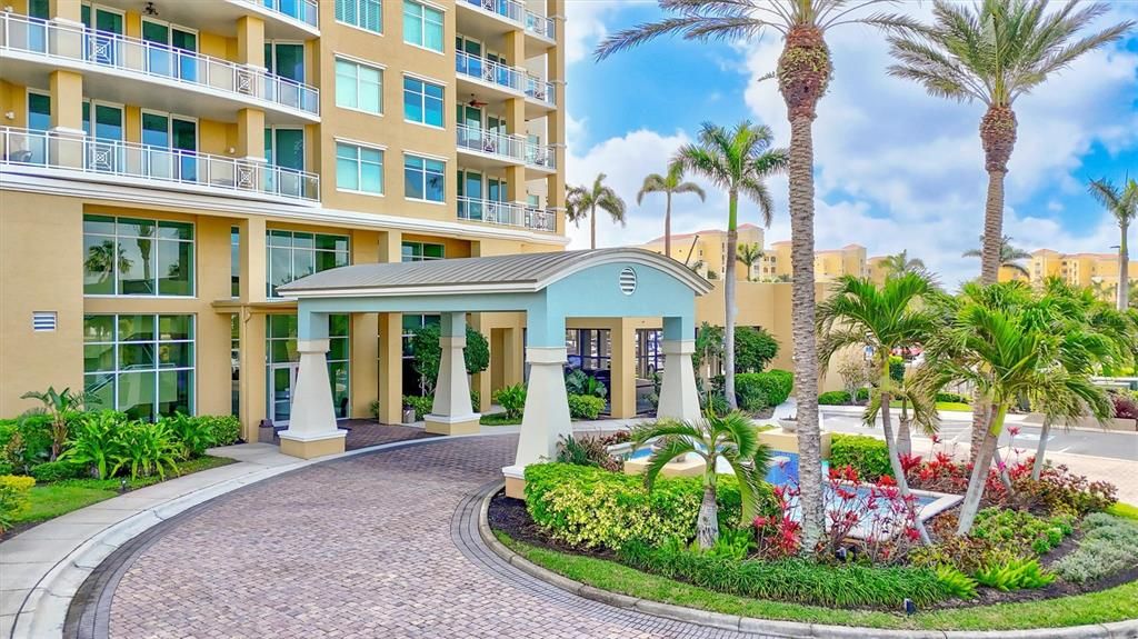For Sale: $899,000 (4 beds, 3 baths, 2930 Square Feet)