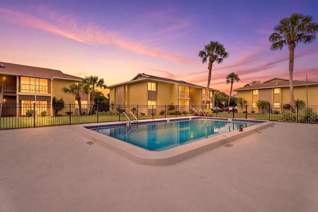 For Sale: $375,000 (2 beds, 2 baths, 1067 Square Feet)