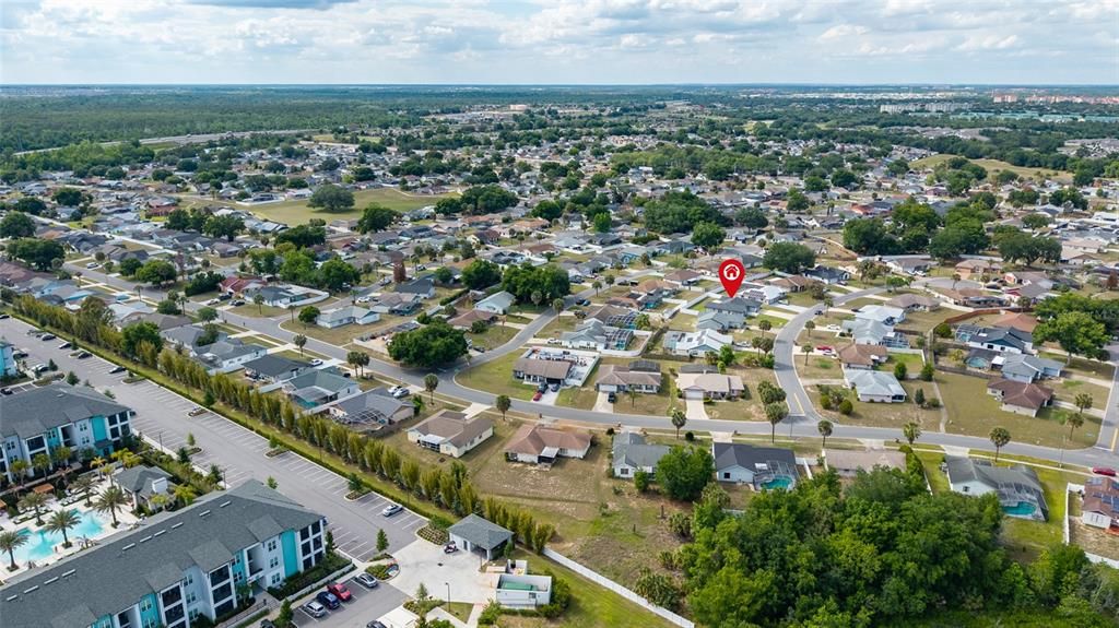 Под контрактом: $370,000 (4 спален, 2 ванн, 1889 Квадратных фут)