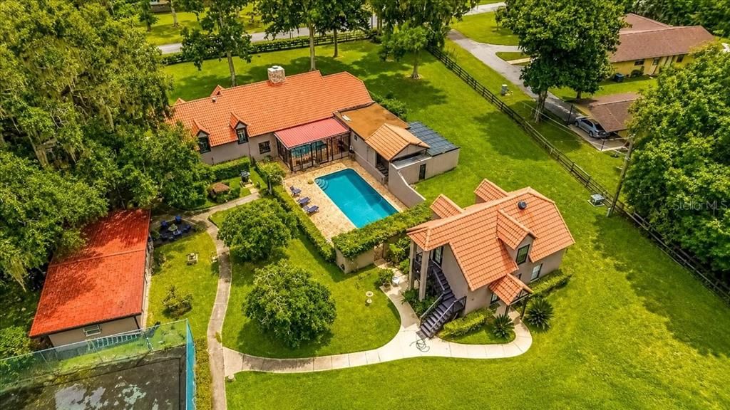 Под контрактом: $749,000 (4 спален, 5 ванн, 5010 Квадратных фут)