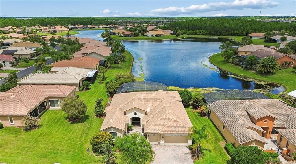 Activo con contrato: $665,000 (3 camas, 3 baños, 3088 Pies cuadrados)