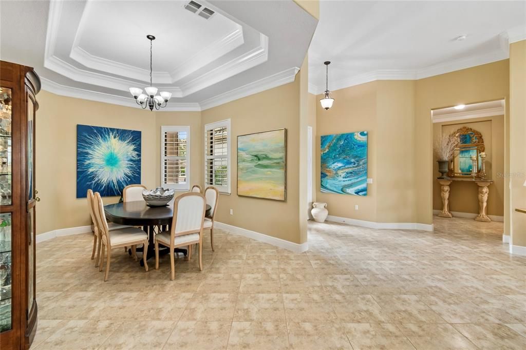 Activo con contrato: $665,000 (3 camas, 3 baños, 3088 Pies cuadrados)