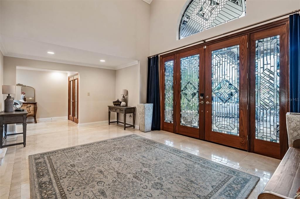 For Sale: $2,525,000 (5 beds, 4 baths, 6104 Square Feet)
