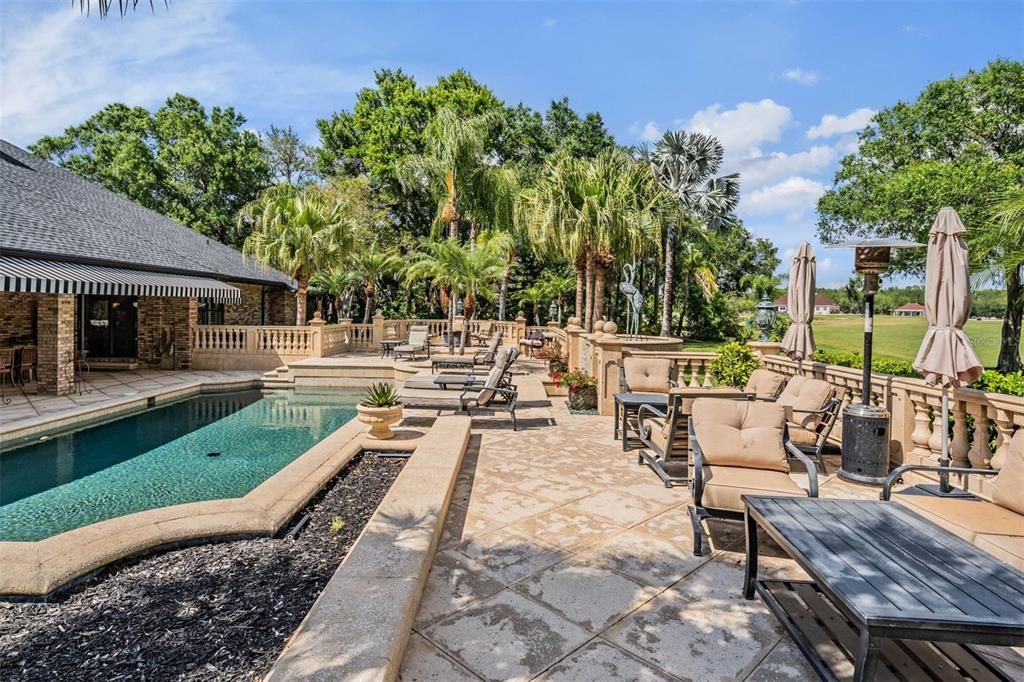 For Sale: $2,525,000 (5 beds, 4 baths, 6104 Square Feet)