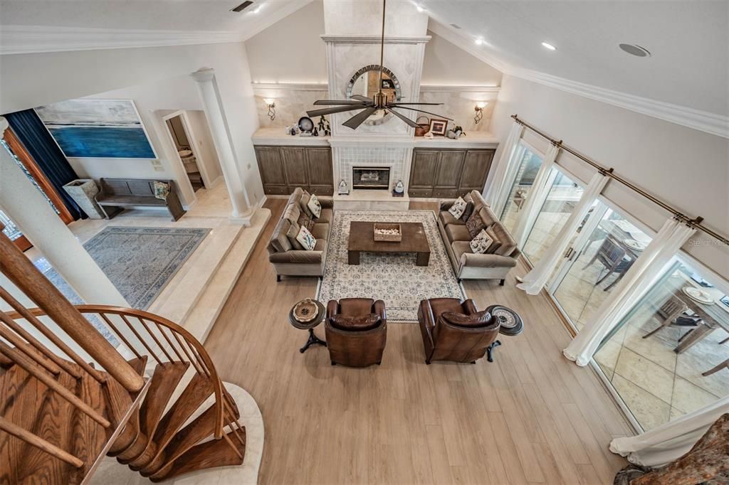 For Sale: $2,525,000 (5 beds, 4 baths, 6104 Square Feet)