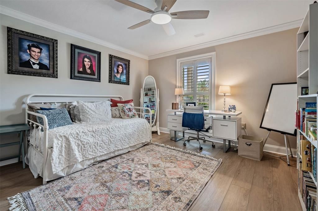 For Sale: $2,525,000 (5 beds, 4 baths, 6104 Square Feet)