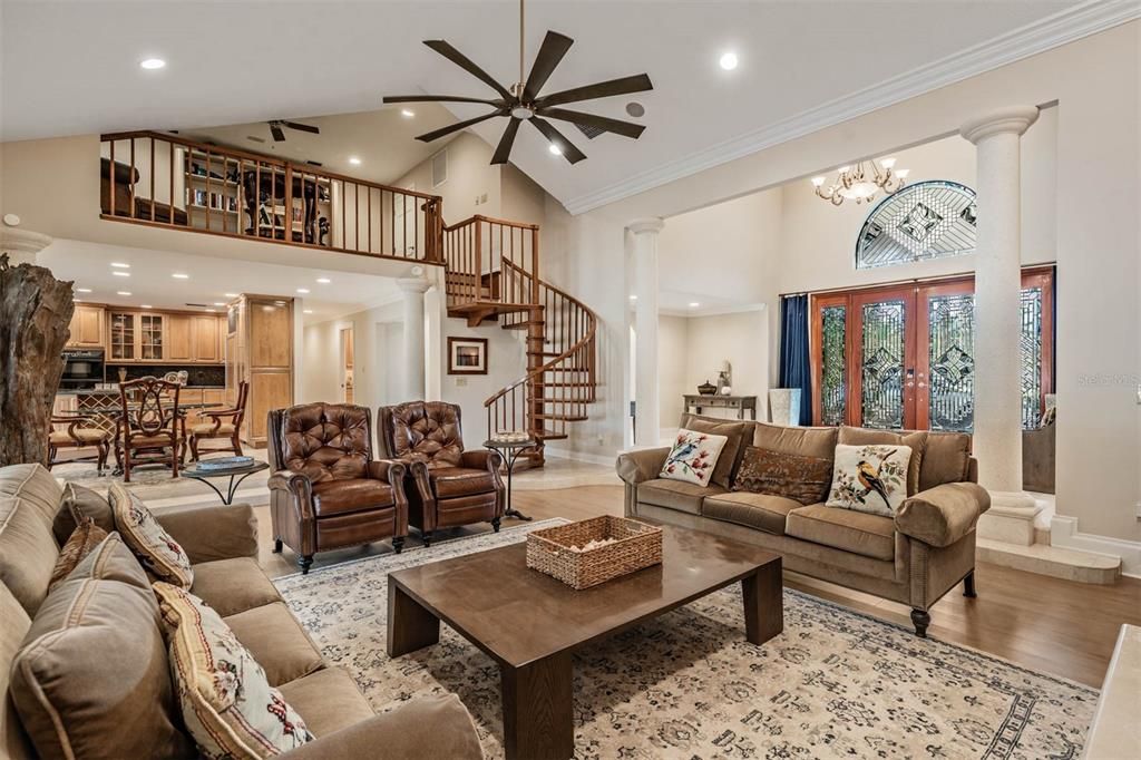 For Sale: $2,525,000 (5 beds, 4 baths, 6104 Square Feet)