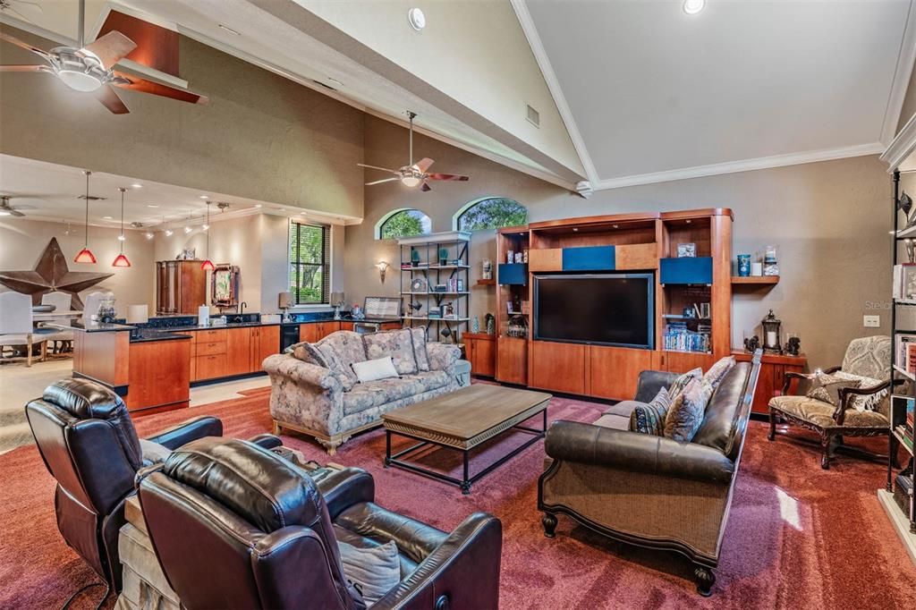 For Sale: $2,525,000 (5 beds, 4 baths, 6104 Square Feet)