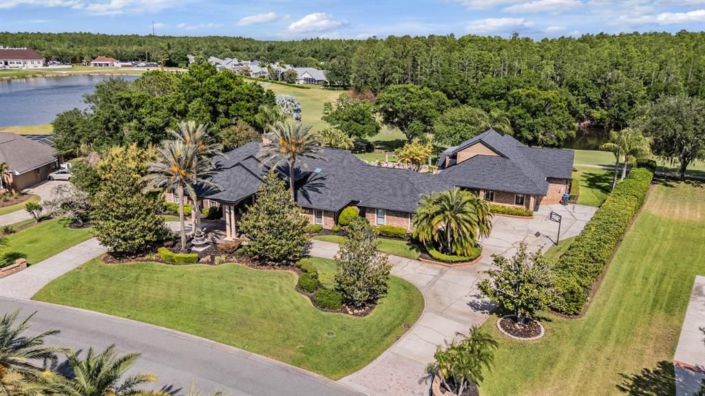 For Sale: $2,525,000 (5 beds, 4 baths, 6104 Square Feet)