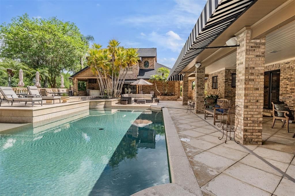 For Sale: $2,525,000 (5 beds, 4 baths, 6104 Square Feet)