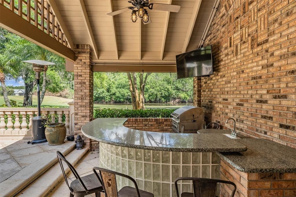 For Sale: $2,525,000 (5 beds, 4 baths, 6104 Square Feet)