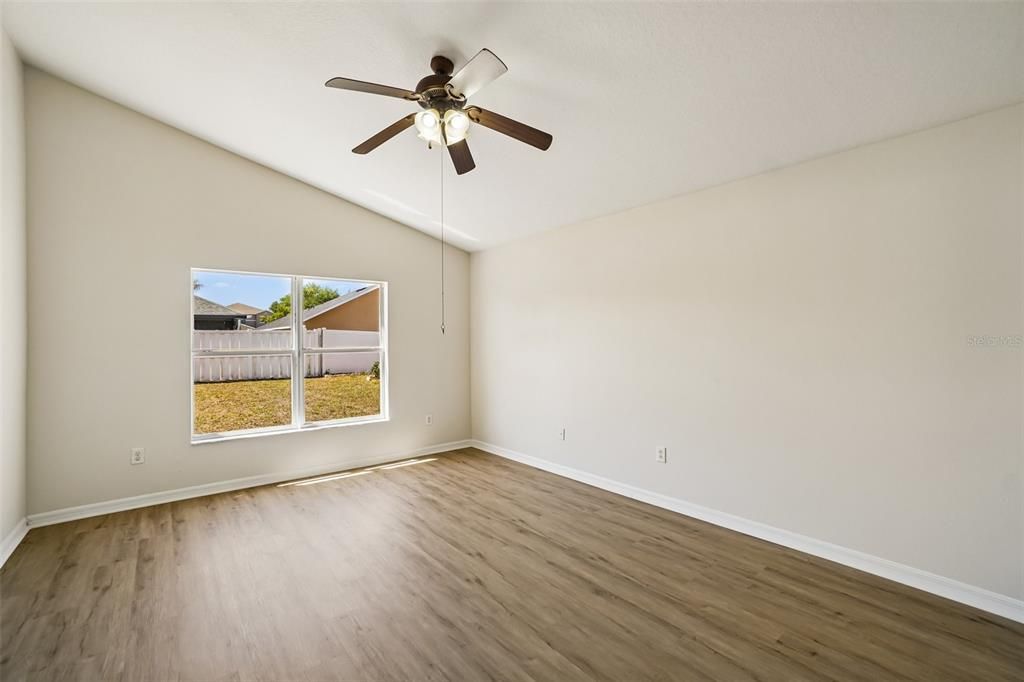 For Sale: $309,900 (3 beds, 2 baths, 1414 Square Feet)