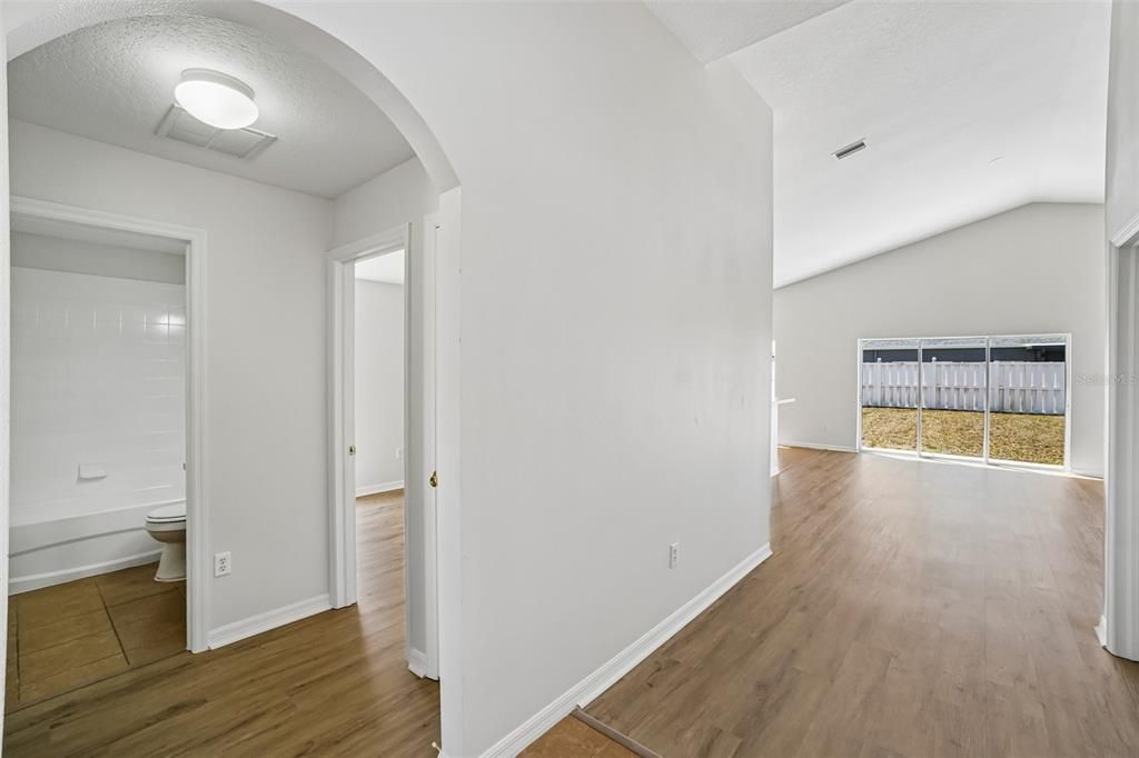 For Sale: $309,900 (3 beds, 2 baths, 1414 Square Feet)