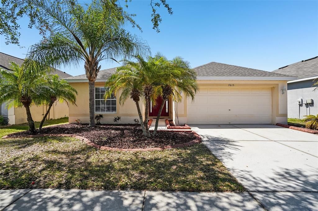 For Sale: $309,900 (3 beds, 2 baths, 1414 Square Feet)