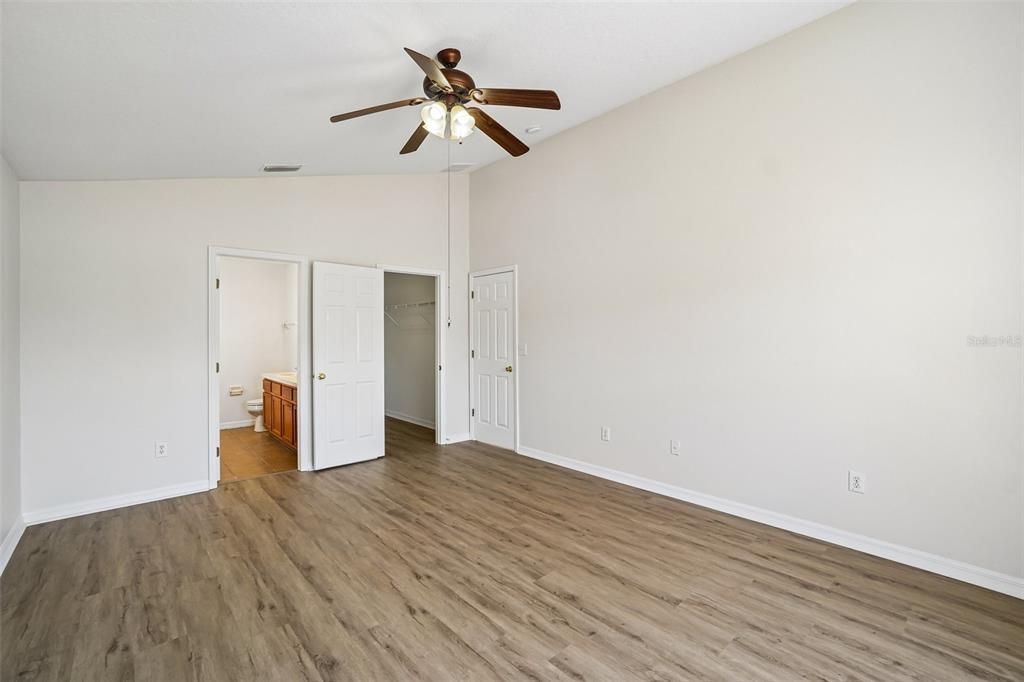 For Sale: $309,900 (3 beds, 2 baths, 1414 Square Feet)