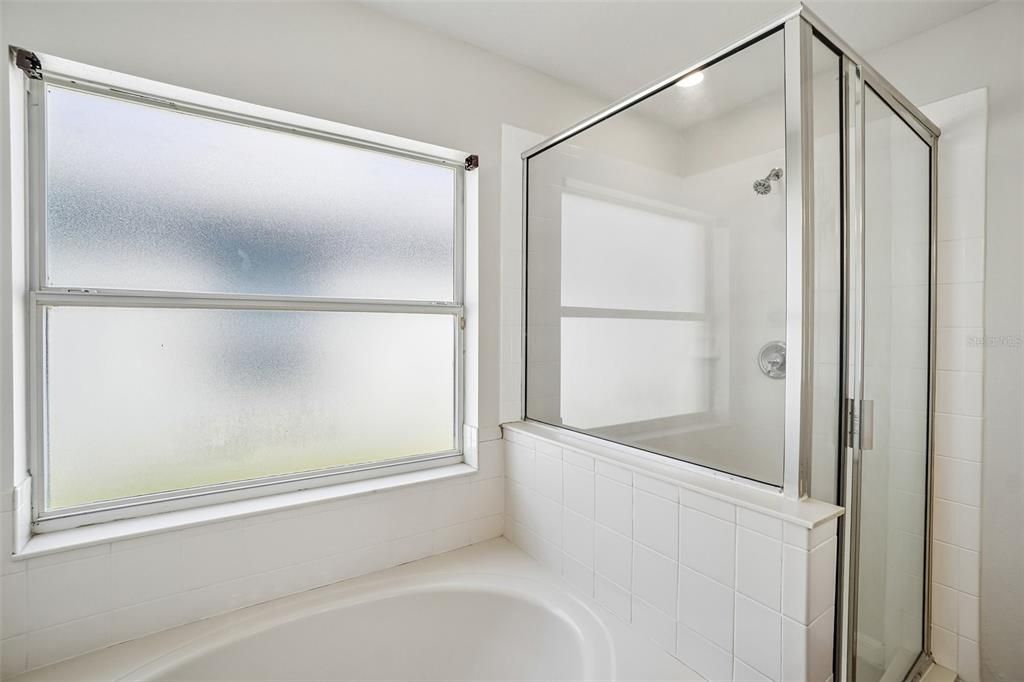 For Sale: $309,900 (3 beds, 2 baths, 1414 Square Feet)