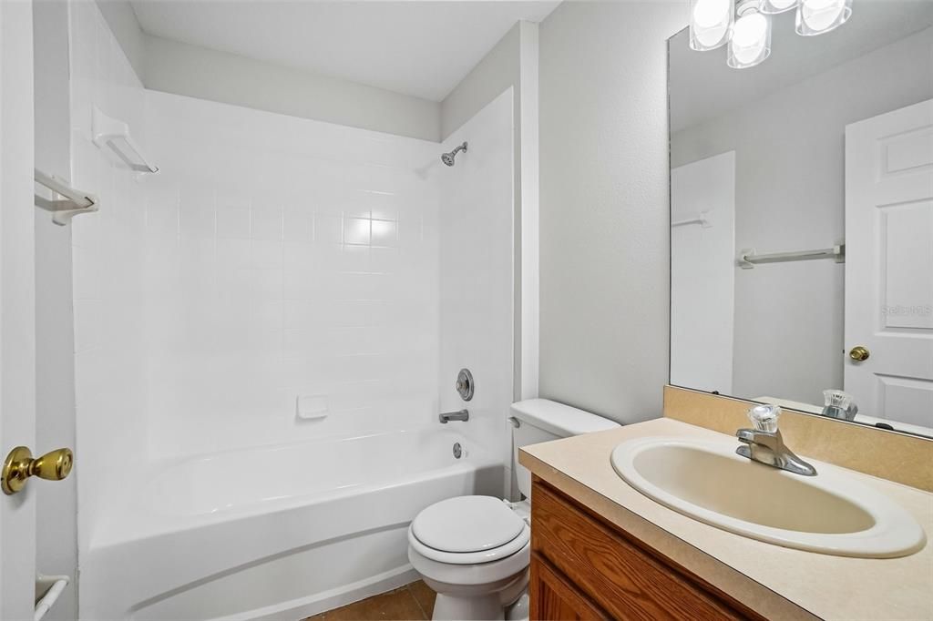 For Sale: $309,900 (3 beds, 2 baths, 1414 Square Feet)