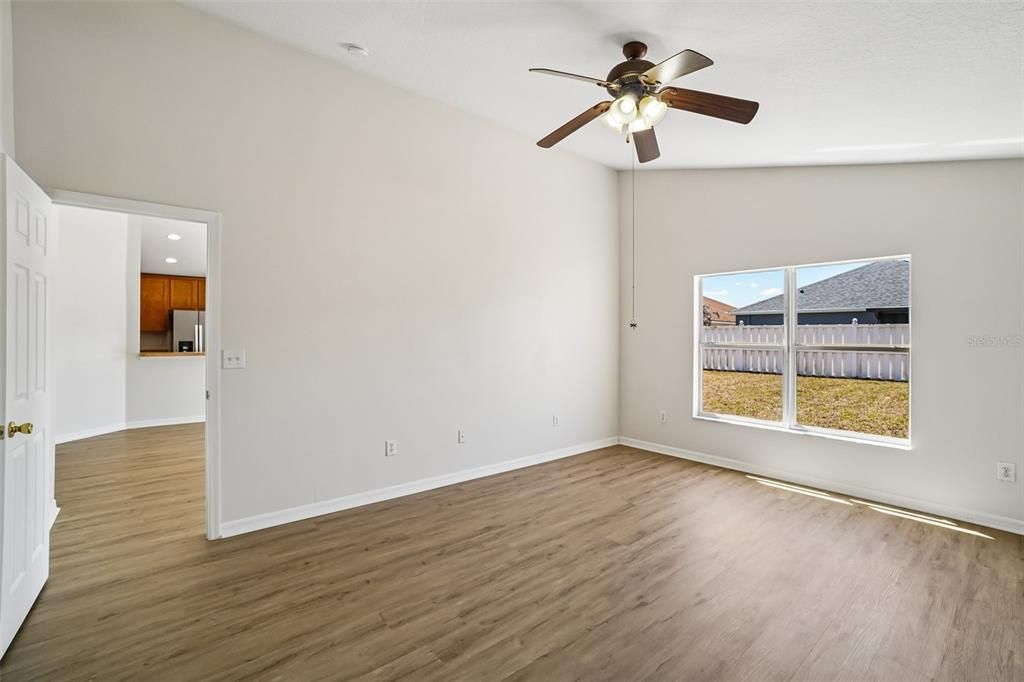 For Sale: $309,900 (3 beds, 2 baths, 1414 Square Feet)
