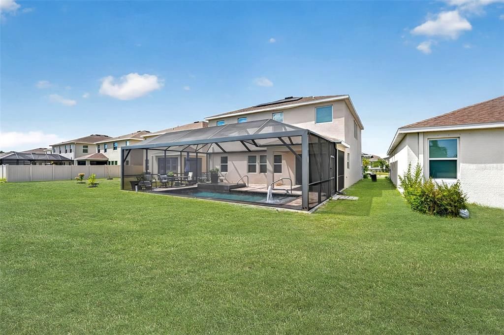 Activo con contrato: $665,000 (4 camas, 3 baños, 3360 Pies cuadrados)