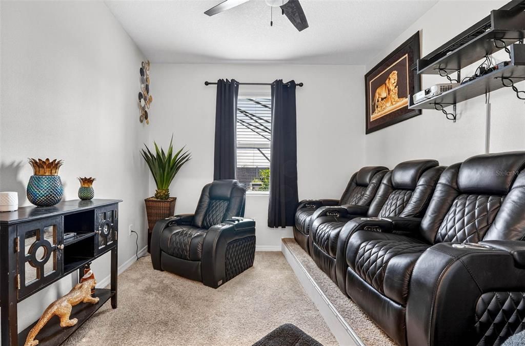 Activo con contrato: $665,000 (4 camas, 3 baños, 3360 Pies cuadrados)