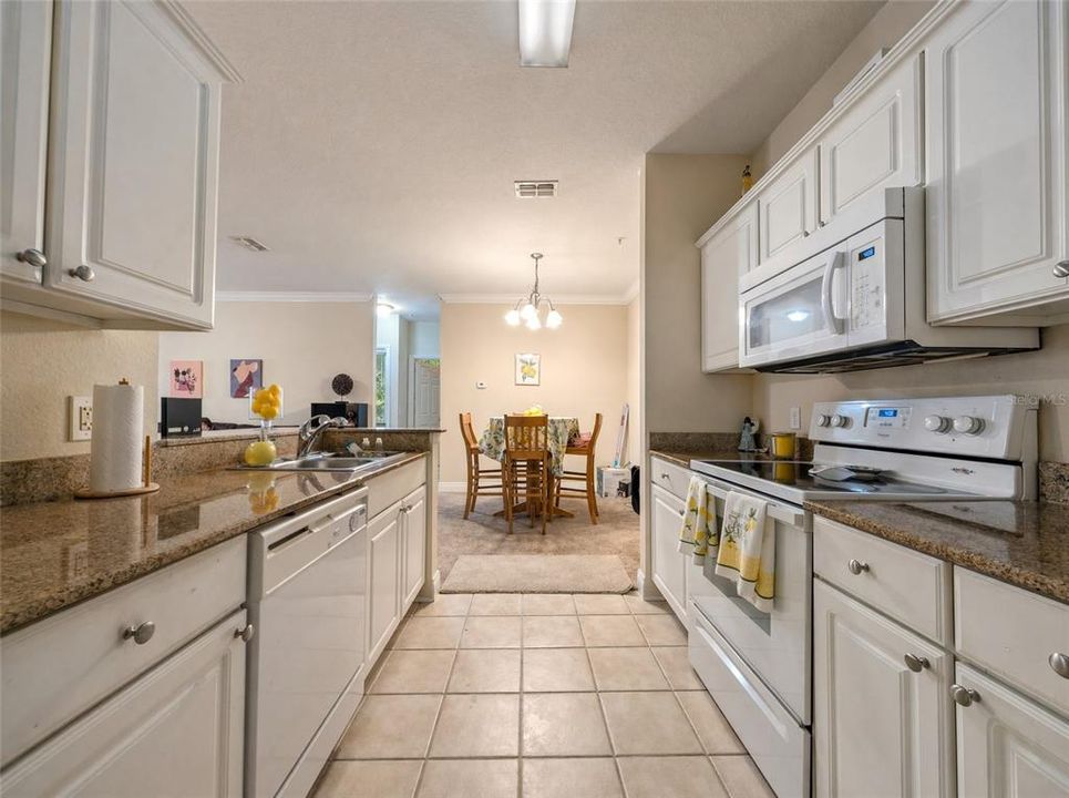 For Rent: $2,400 (3 beds, 2 baths, 1453 Square Feet)