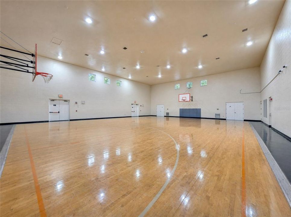 For Rent: $2,400 (3 beds, 2 baths, 1453 Square Feet)