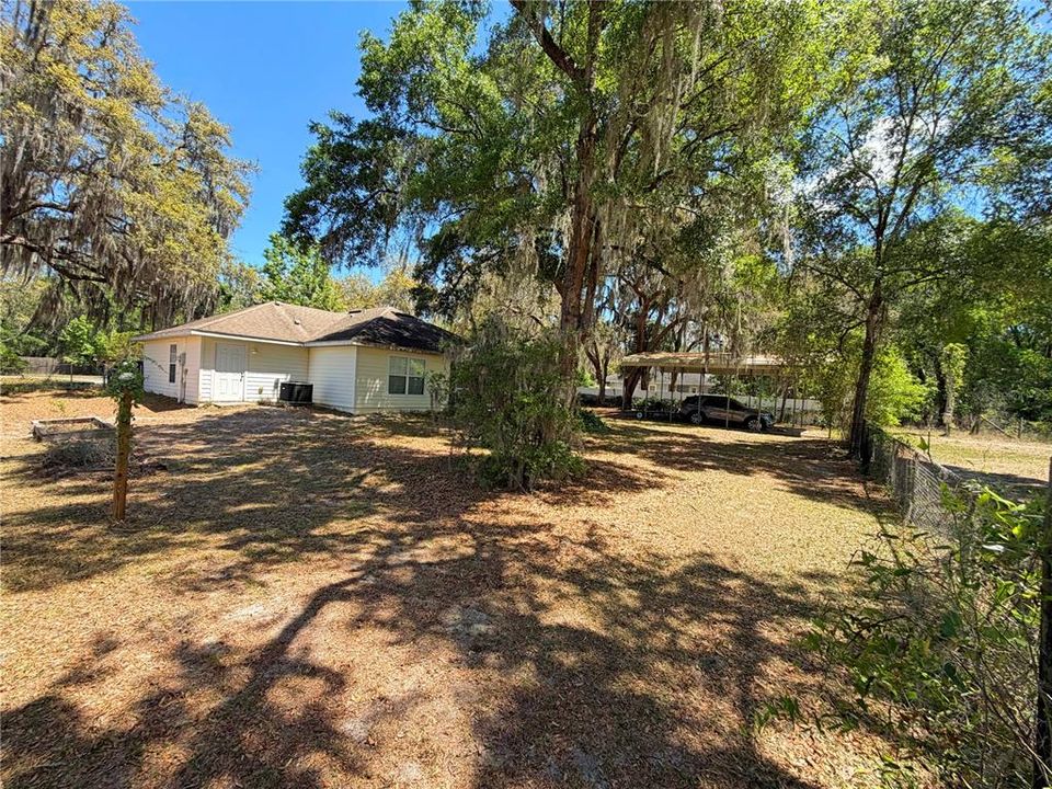 For Sale: $250,000 (3 beds, 2 baths, 1335 Square Feet)