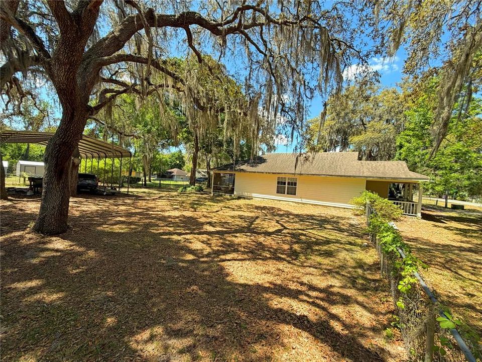 For Sale: $250,000 (3 beds, 2 baths, 1335 Square Feet)