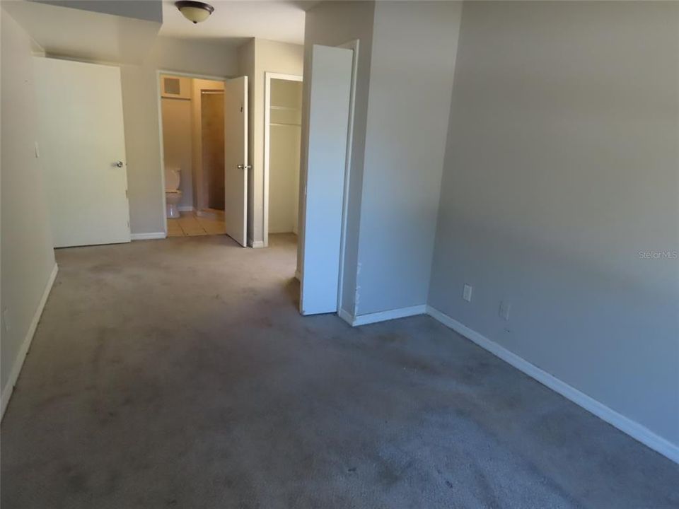 Activo con contrato: $265,000 (3 camas, 2 baños, 1185 Pies cuadrados)