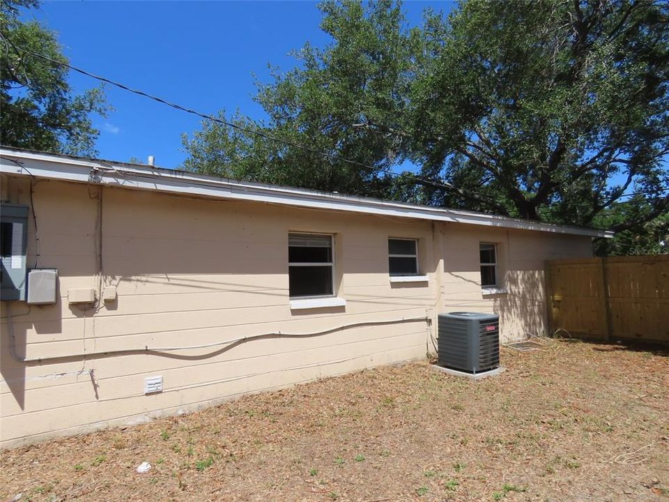 Activo con contrato: $265,000 (3 camas, 2 baños, 1185 Pies cuadrados)