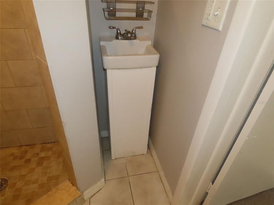 Activo con contrato: $265,000 (3 camas, 2 baños, 1185 Pies cuadrados)