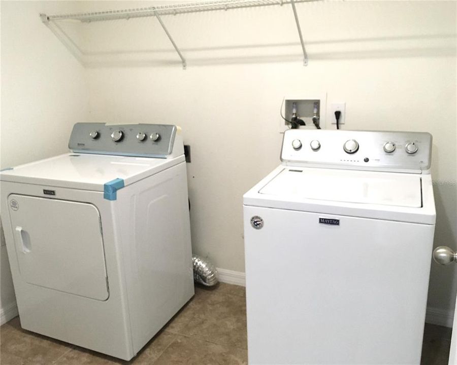 For Rent: $2,500 (3 beds, 2 baths, 1941 Square Feet)