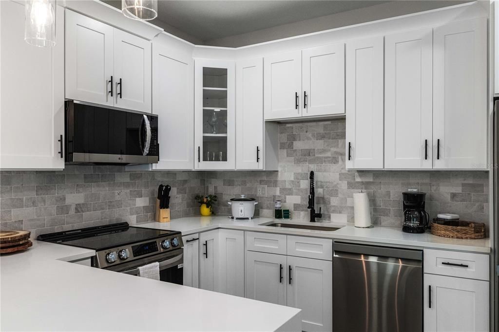 En Venta: $554,900 (4 camas, 0 baños, 2464 Pies cuadrados)