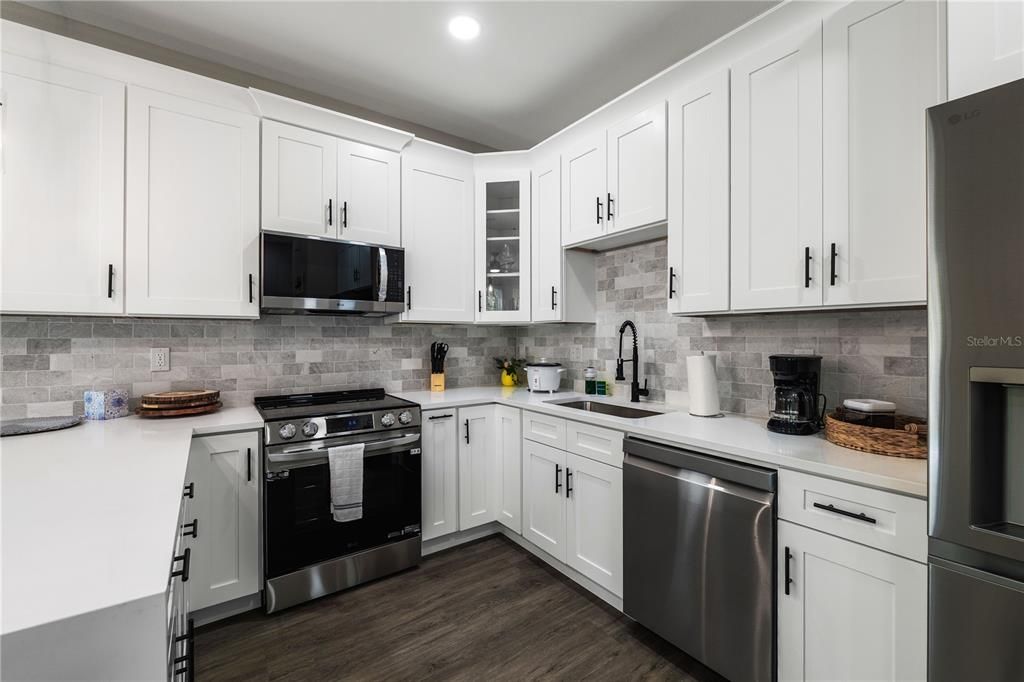 En Venta: $554,900 (4 camas, 0 baños, 2464 Pies cuadrados)