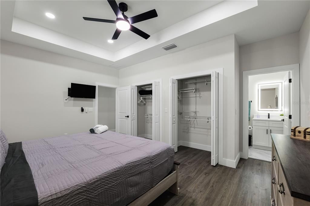 En Venta: $554,900 (4 camas, 0 baños, 2464 Pies cuadrados)