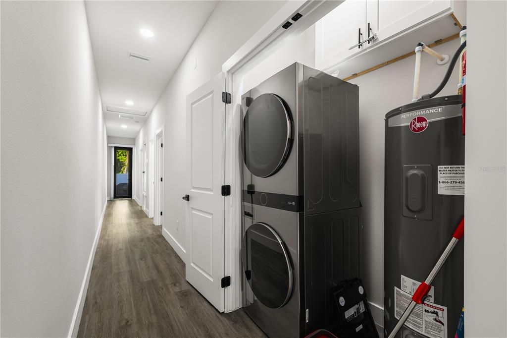 En Venta: $554,900 (4 camas, 0 baños, 2464 Pies cuadrados)