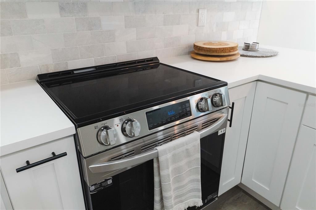 En Venta: $554,900 (4 camas, 0 baños, 2464 Pies cuadrados)