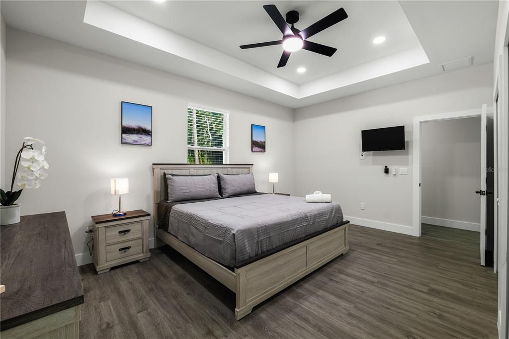 En Venta: $554,900 (4 camas, 0 baños, 2464 Pies cuadrados)