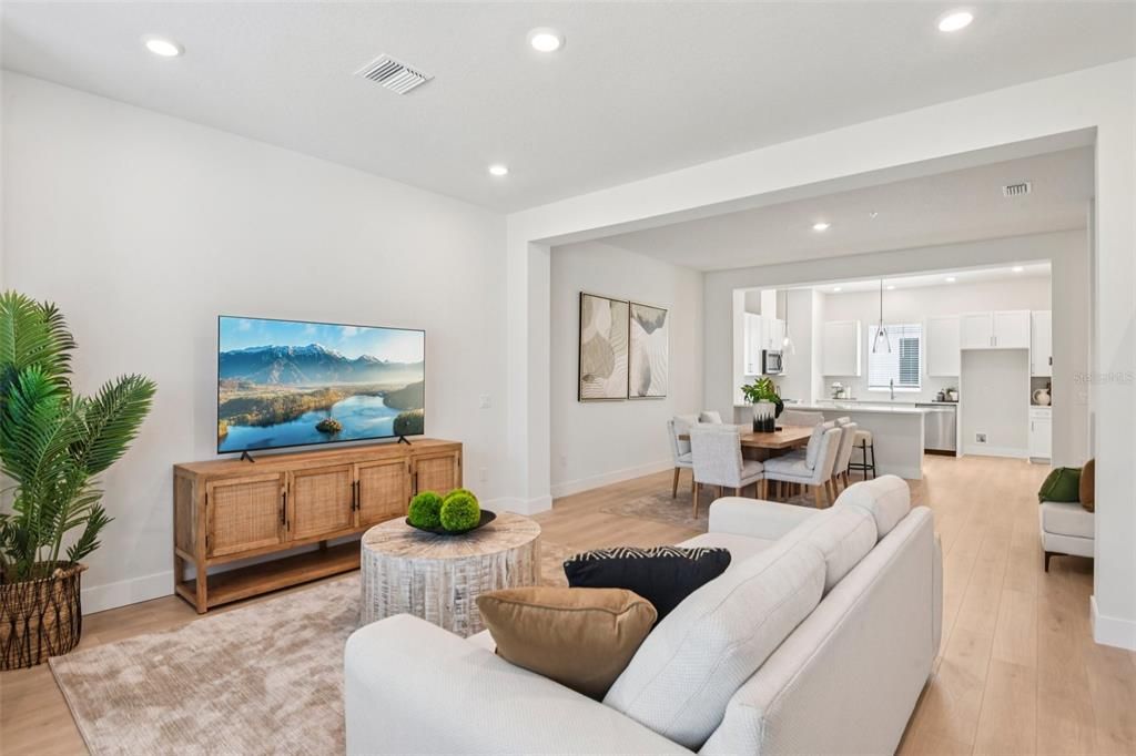 Active With Contract: $4,250 (3 beds, 3 baths, 1952 Square Feet)