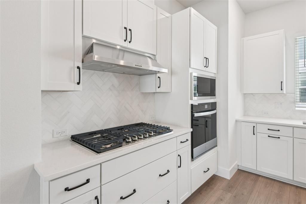 Active With Contract: $4,250 (3 beds, 3 baths, 1952 Square Feet)