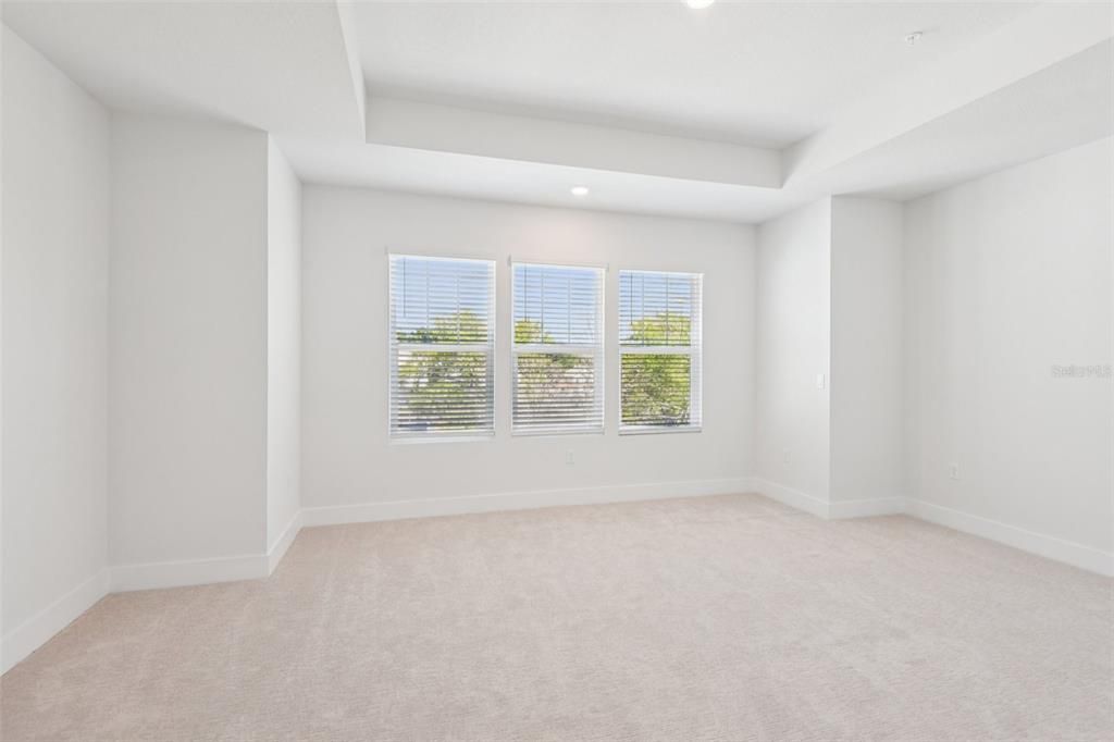 Active With Contract: $4,250 (3 beds, 3 baths, 1952 Square Feet)