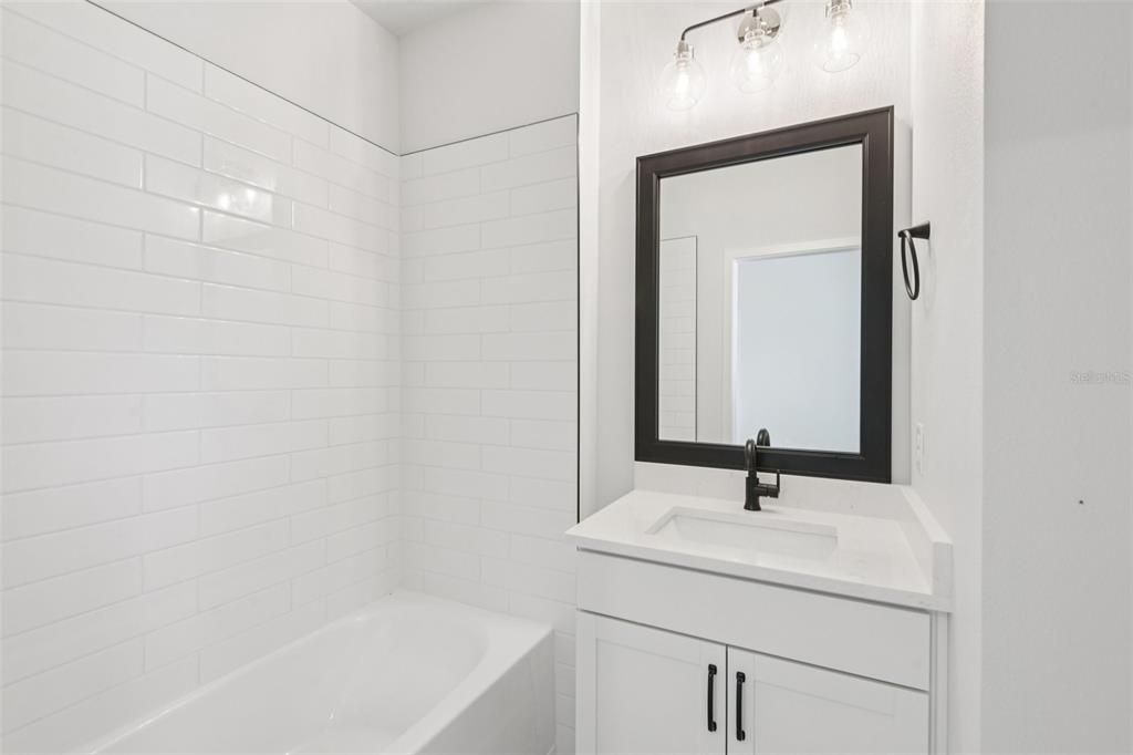Active With Contract: $4,250 (3 beds, 3 baths, 1952 Square Feet)